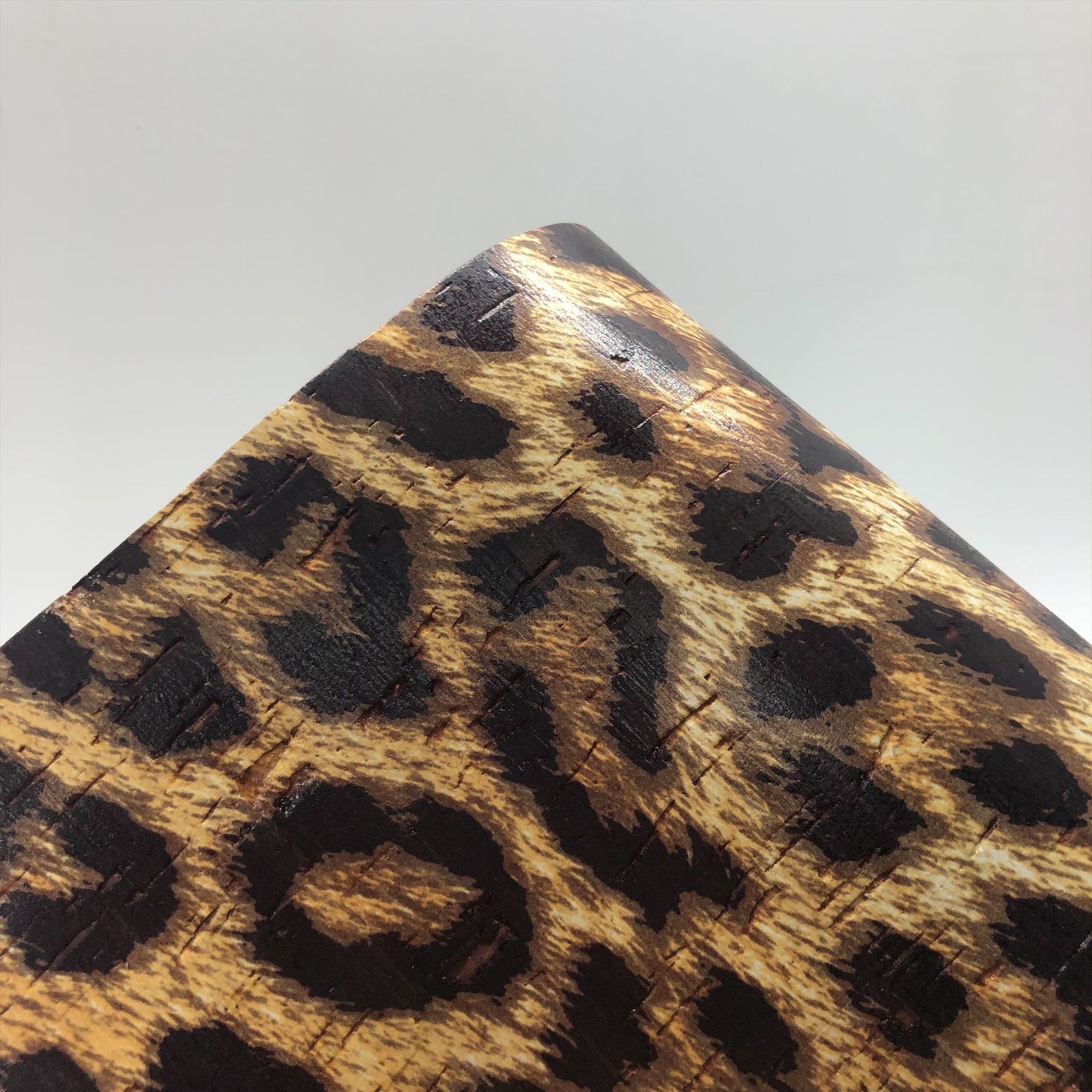 Beige Medium Leopard on White Cork